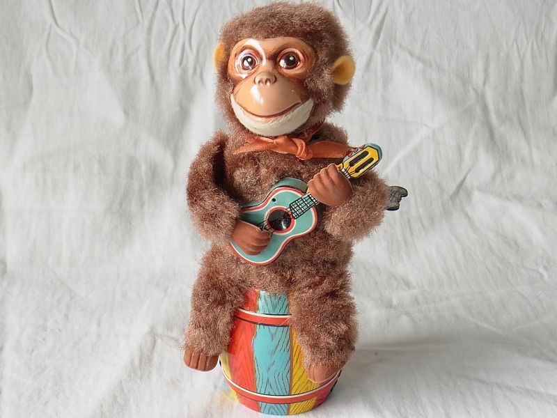 画像: 【希少品】お猿のギターリスト １９５０年代  野村トーイ＋富士プレス工業 日本製